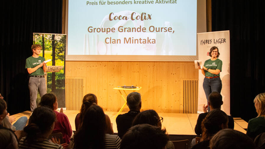 Die Groupe Grande Ourse aus Genf gewinnt den Preis für besonders kreative Aktivität mit ihrer Aktivität «Coca Colix».