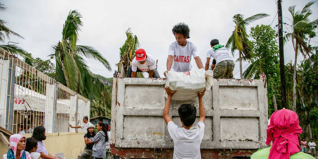 Rapid aid is particularly important in the event of disasters. For this reason, whenever possible, Caritas Switzerland works with local partner organisations that are already on the ground and can start providing aid immediately.