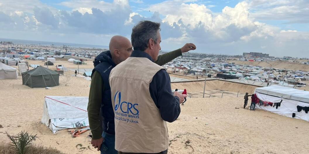 Mitarbeiter der Caritas-Partnerorganisation CRS im Gazastreifen