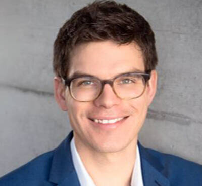 «My work effort produces a positive effect! The direct cooperation with people who work in the project gives me energy and motivation. The commitment of the staff is huge and their determination to improve the situation inspires me.» Luca Heim, Programme employee Chad.